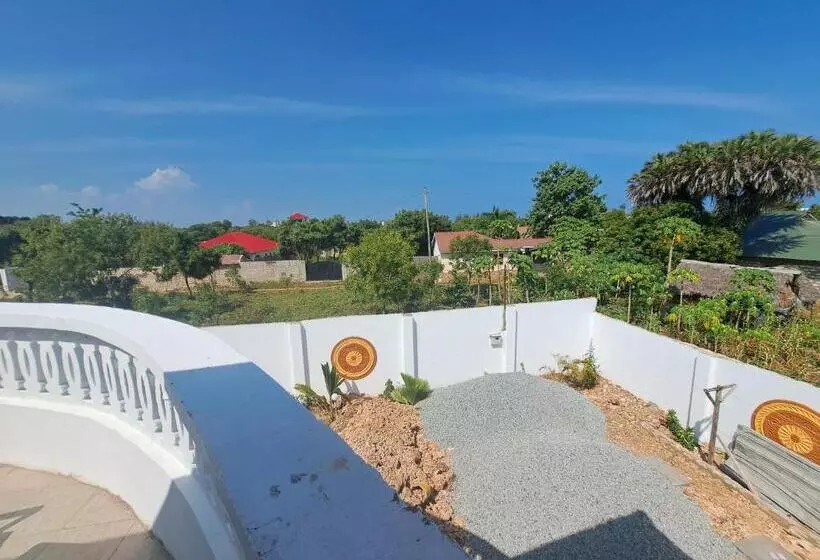 پانسیون Diamond Sands Villa