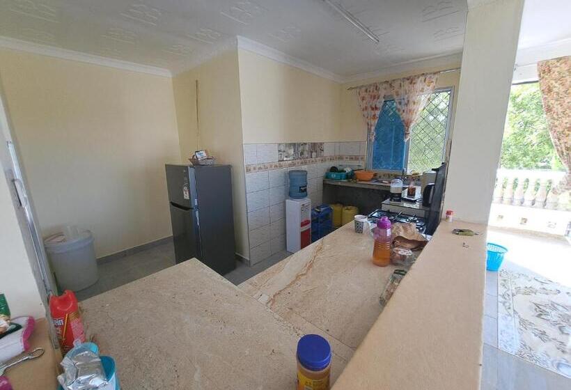 Пансион Diamond Sands Villa