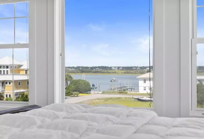 Majatalo Guest House Topsail