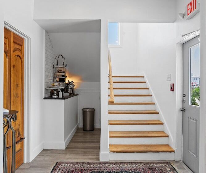 ペンション Guest House Topsail