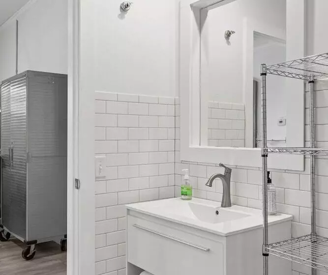 Majatalo Guest House Topsail