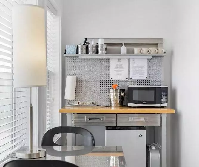 Majatalo Guest House Topsail