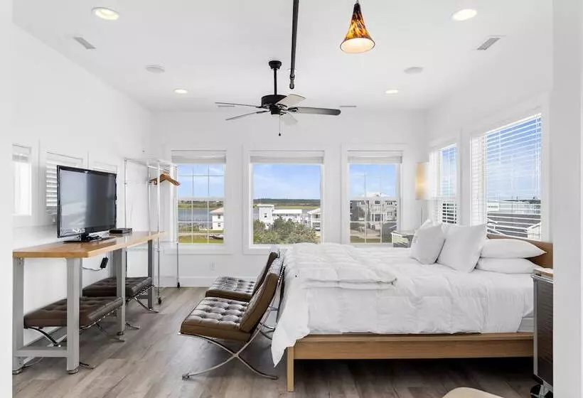 Majatalo Guest House Topsail