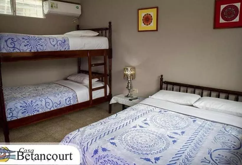 پانسیون Hostel Casa Betancourt