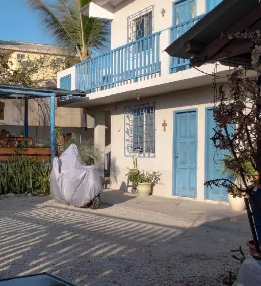 پانسیون Hostel Casa Betancourt