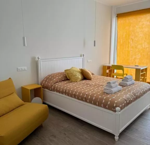 Majatalo Molo  93   Roomsandsea