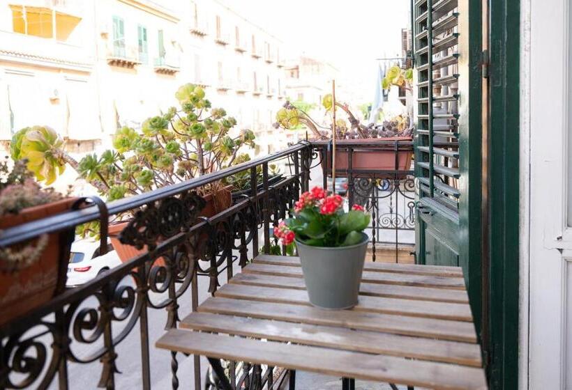 پانسیون Ohana