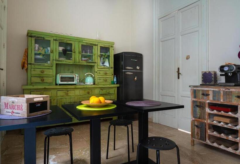 پانسیون Ohana