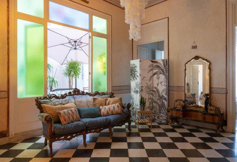 پانسیون Ohana