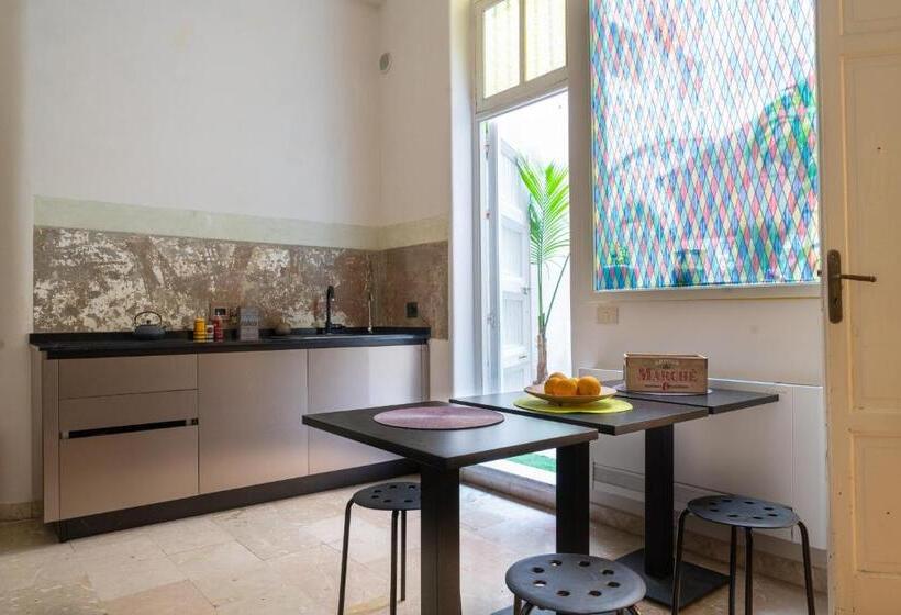 پانسیون Ohana