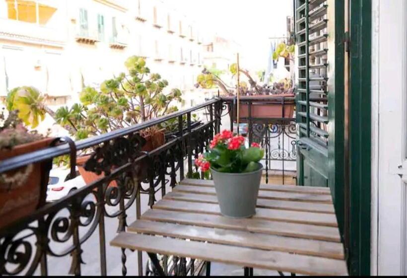 پانسیون Ohana