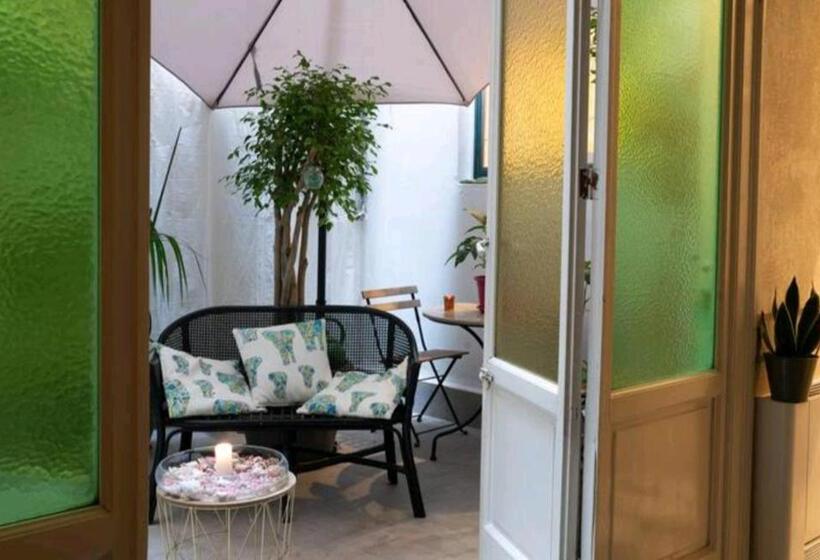 پانسیون Ohana