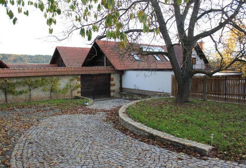 بنسيون Penzion Za Plotem