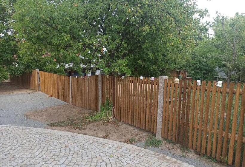 بنسيون Penzion Za Plotem