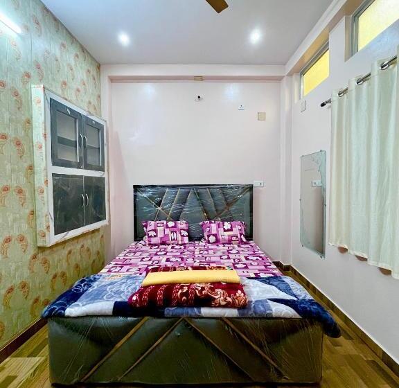펜션 Trilok Residency Dashashwamedh Varanasi