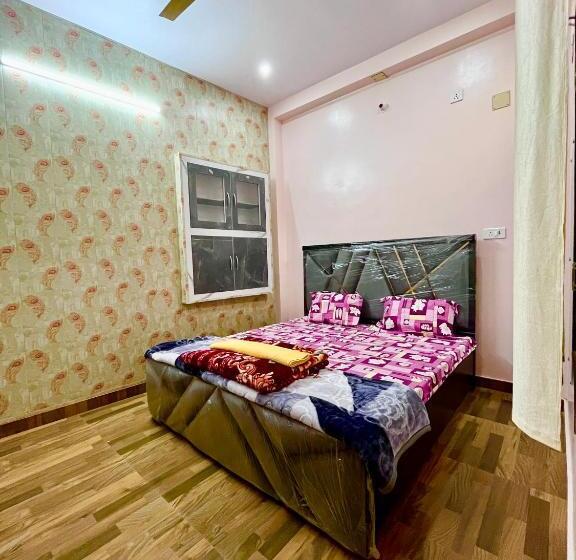 펜션 Trilok Residency Dashashwamedh Varanasi