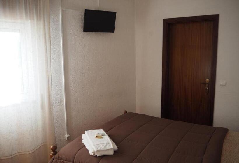 호스텔 Monte Carlo Restaurante E Alojamento Local