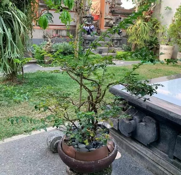 ベッドアンドブレックファースト Bucu Kaja House