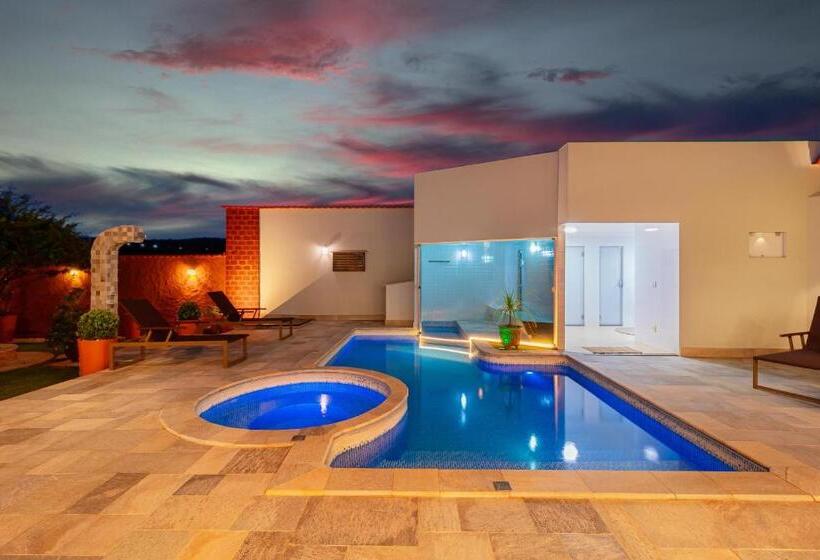 تختخواب و صبحانه Joia Rara Pousada