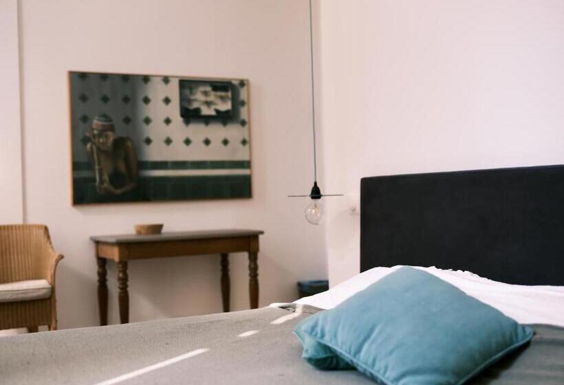 住宿加早餐  La Grande Maurague