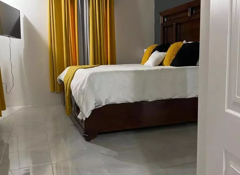 تختخواب و صبحانه Pru’s Paradise