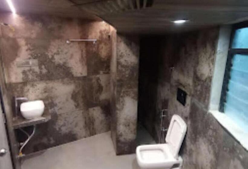 Отель Aahan , Vashi