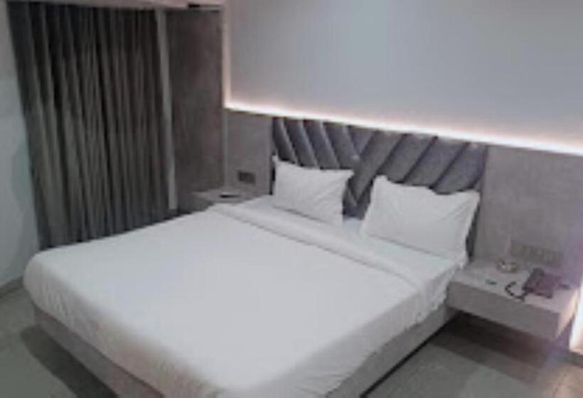 Отель Aahan , Vashi