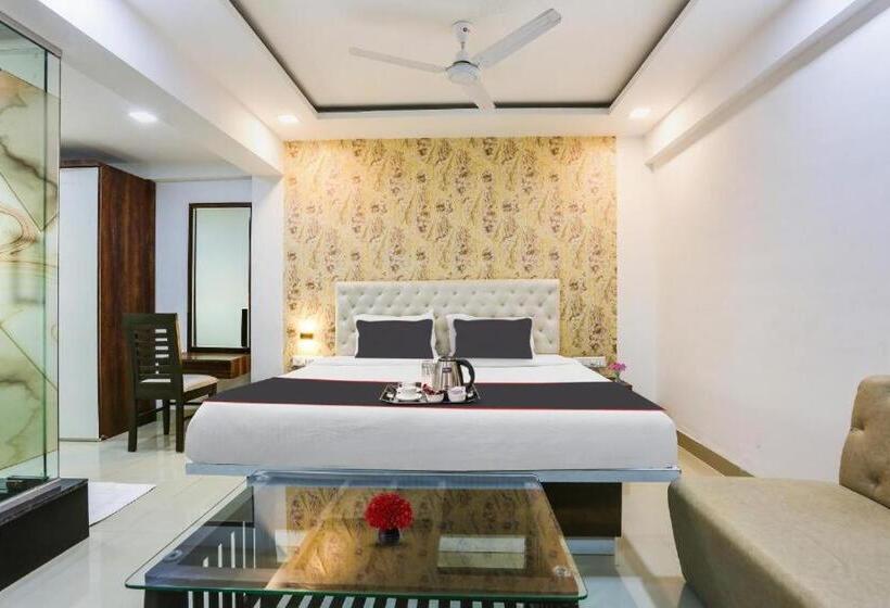 Отель Arsh Executive Inn, Dombivali