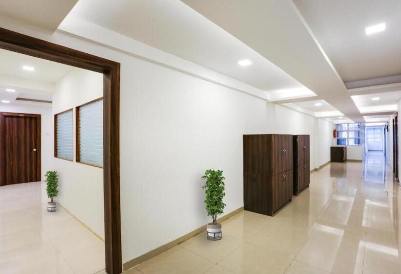 Отель Arsh Executive Inn, Dombivali
