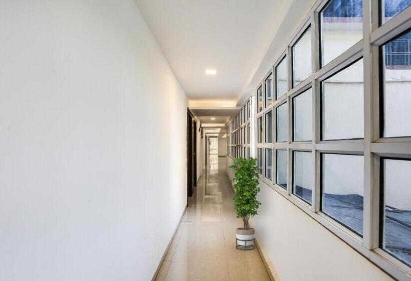 Отель Arsh Executive Inn, Dombivali