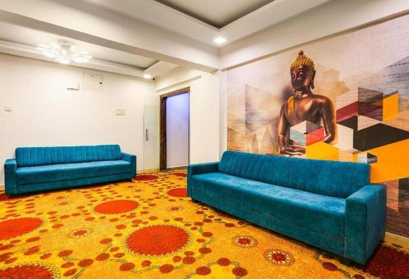 Отель Arsh Executive Inn, Dombivali