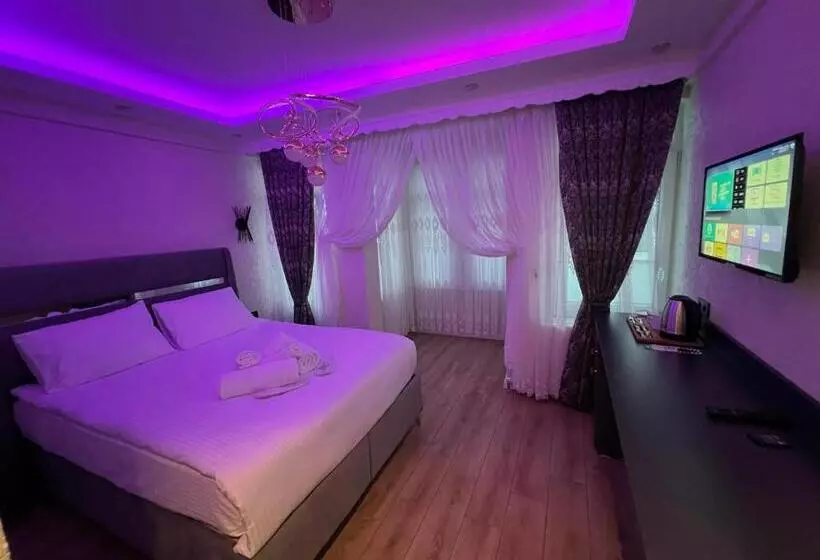 Hotelli Feycem Suites&