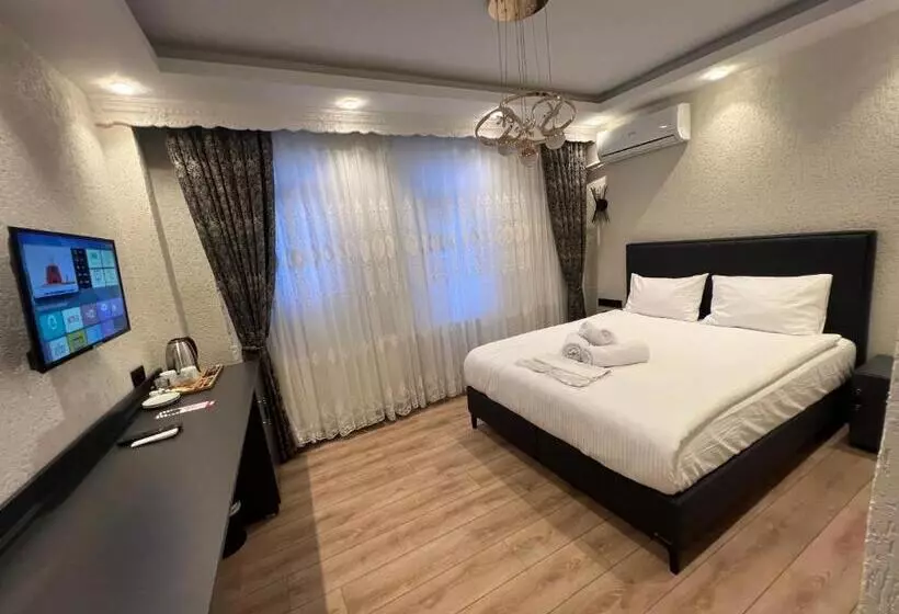 Hotelli Feycem Suites&