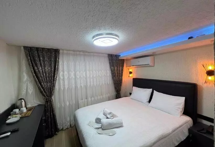 Hotelli Feycem Suites&