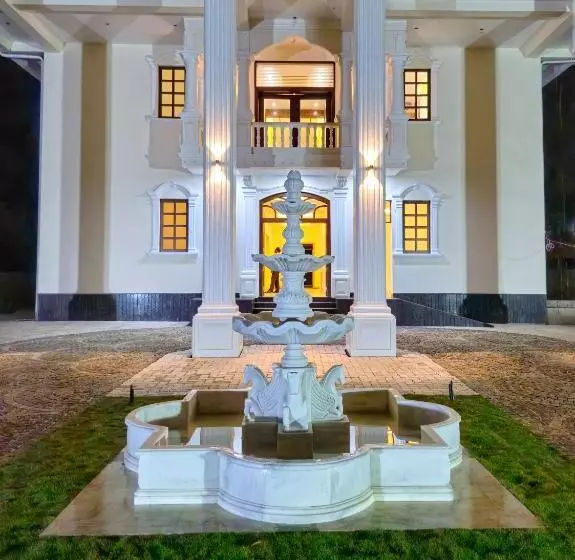 Hotelli Parivar Residency