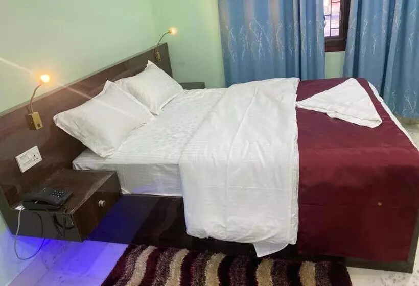 هتل Royalwood City Inn