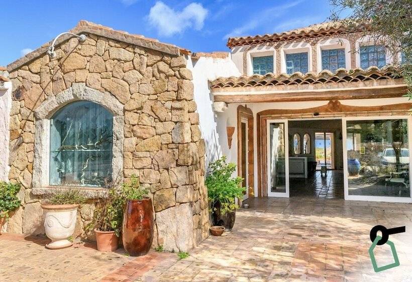 فندق Hotiday Room Collection   Porto Cervo