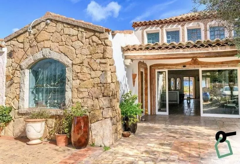 Hotelli Hotiday Room Collection   Porto Cervo