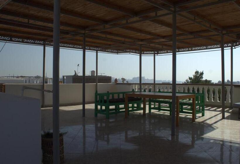 Morning Start Apartments