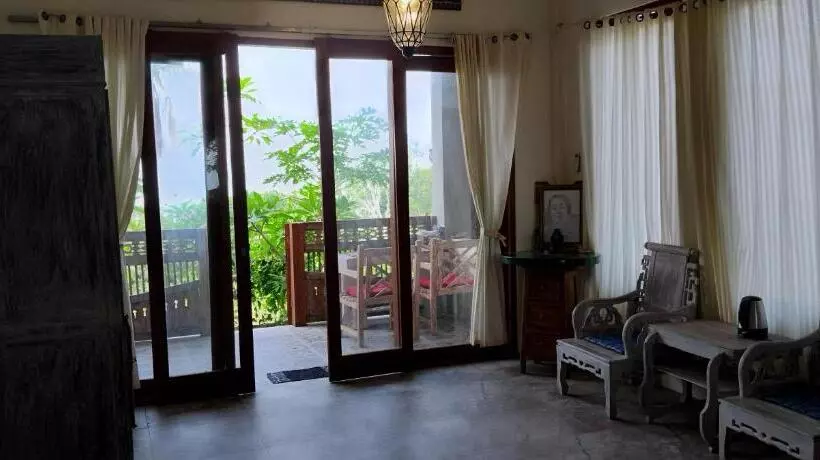 ペンション Ameli Bed & Breakfast