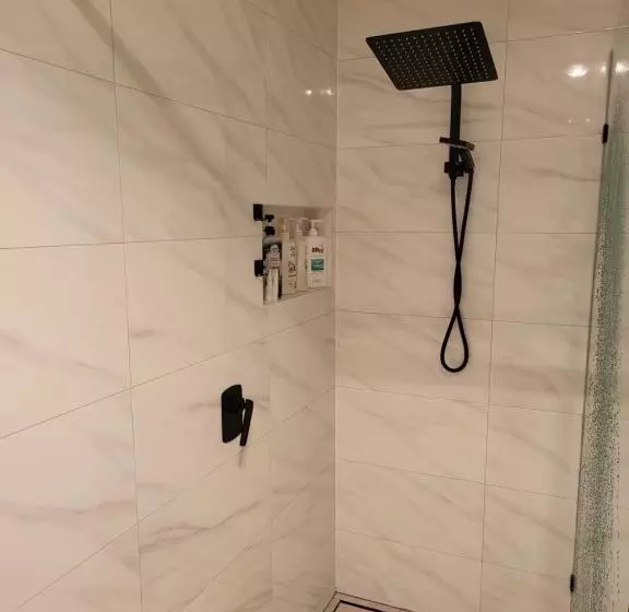 ペンション Beautiful Home In Greensborough