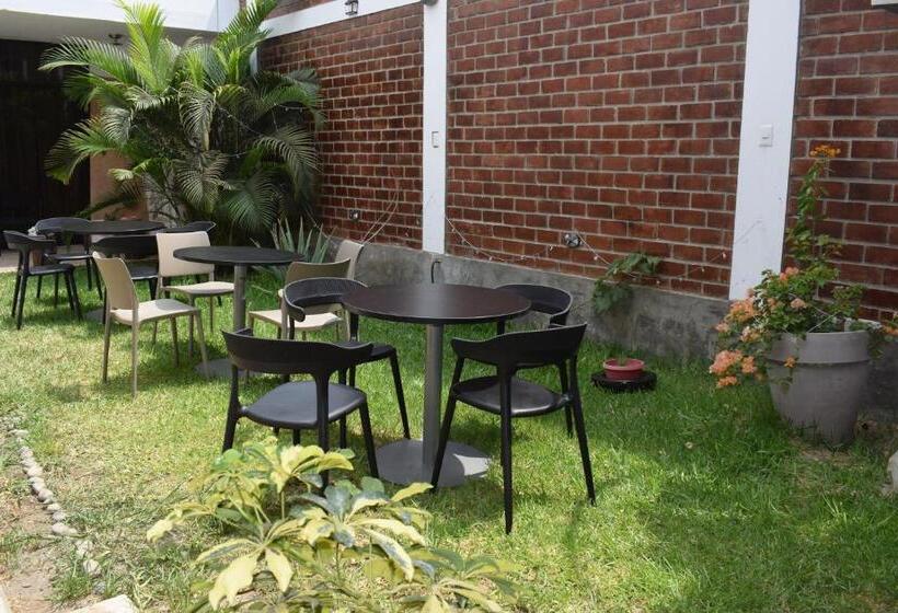 ペンション El Valle Lunahuaná