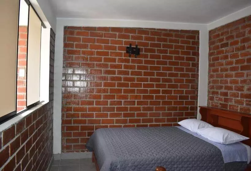 ペンション El Valle Lunahuaná