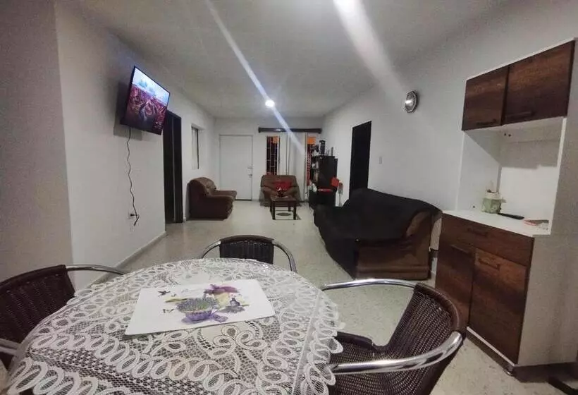 Majatalo Hostal, Casa Jaramillo