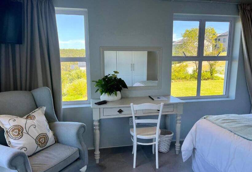 פנסיון The Lily Suite