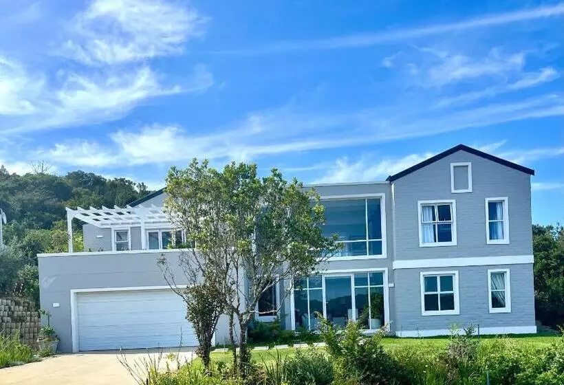 Majatalo The Lily Suite