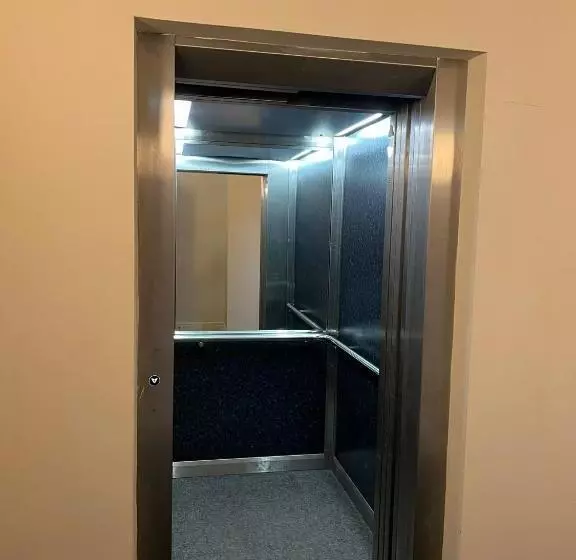 Botanic Avenue Hostel Less Than A Mile From The City Centre