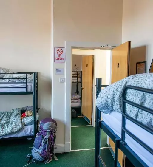 Botanic Avenue Hostel Less Than A Mile From The City Centre