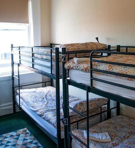 Botanic Avenue Hostel Less Than A Mile From The City Centre