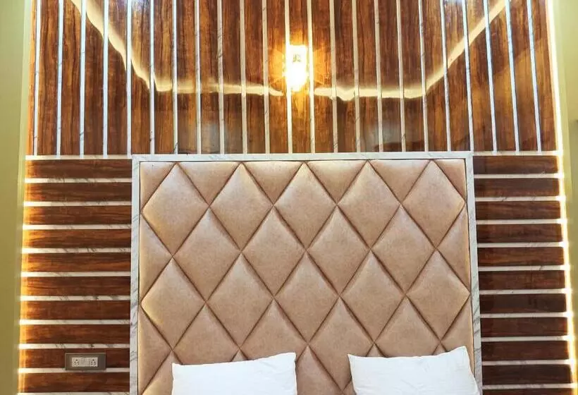 ホテル Ashok Vihar